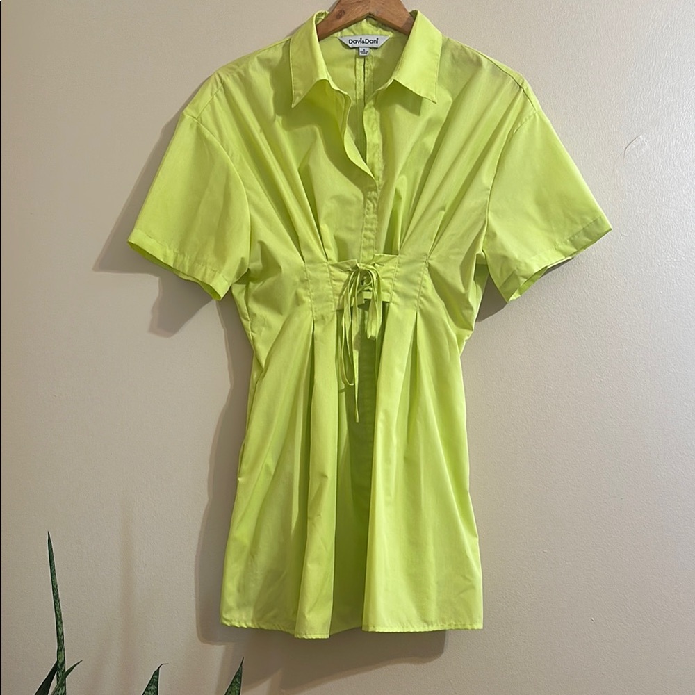 DAVI & DANI Green Mini Dress with Tie Front and Polo Collar